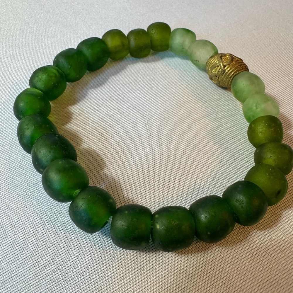 Forest Glow Glass Bead Bracelet